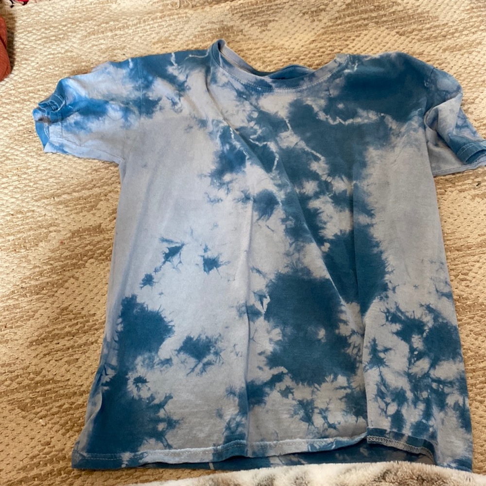 Blue tye dye top